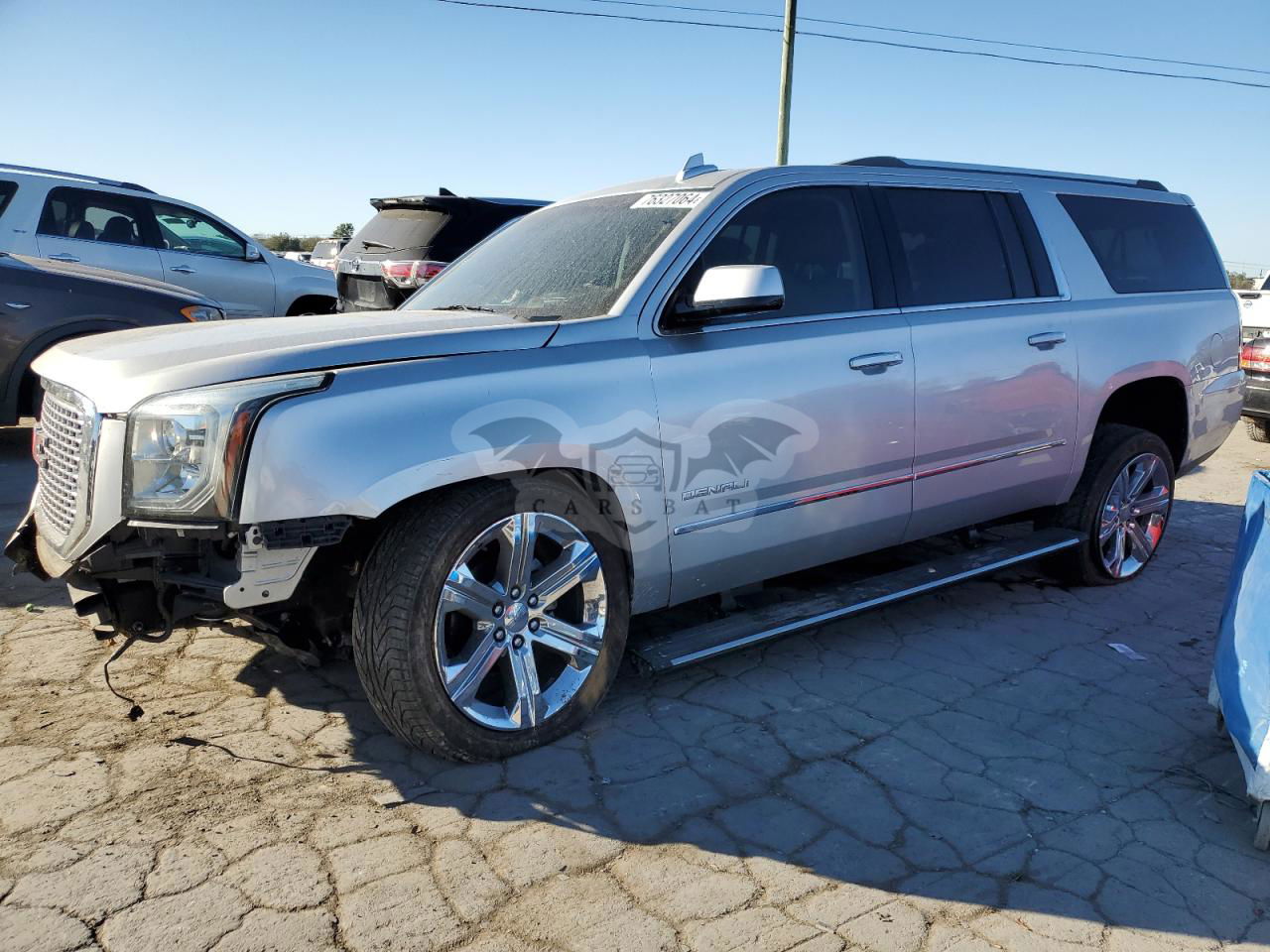 GMC Yukon DENALI 6.2L  8 2016