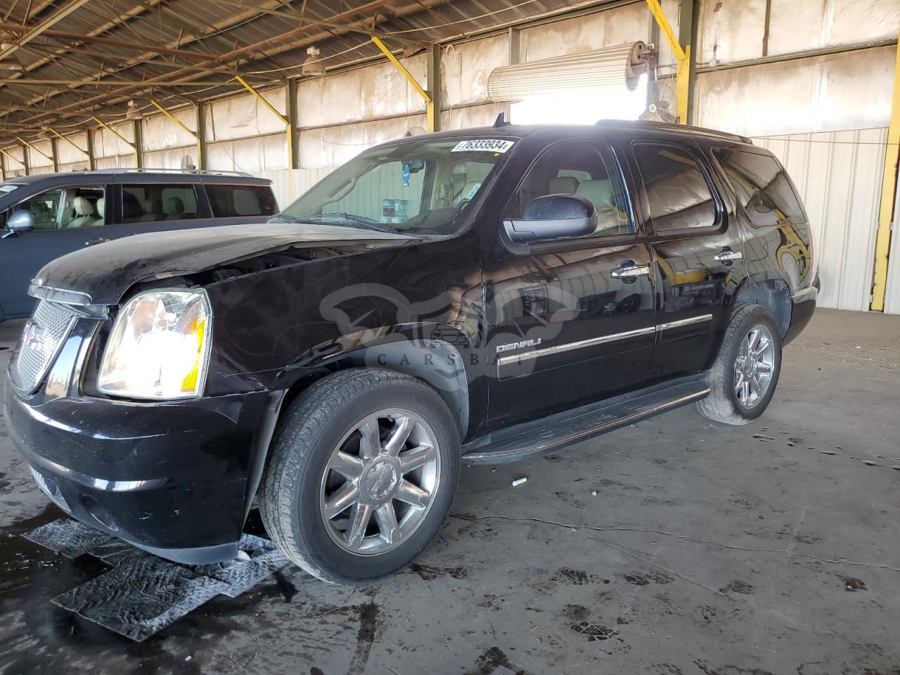 GMC Yukon DENALI 6.2L  8 2013