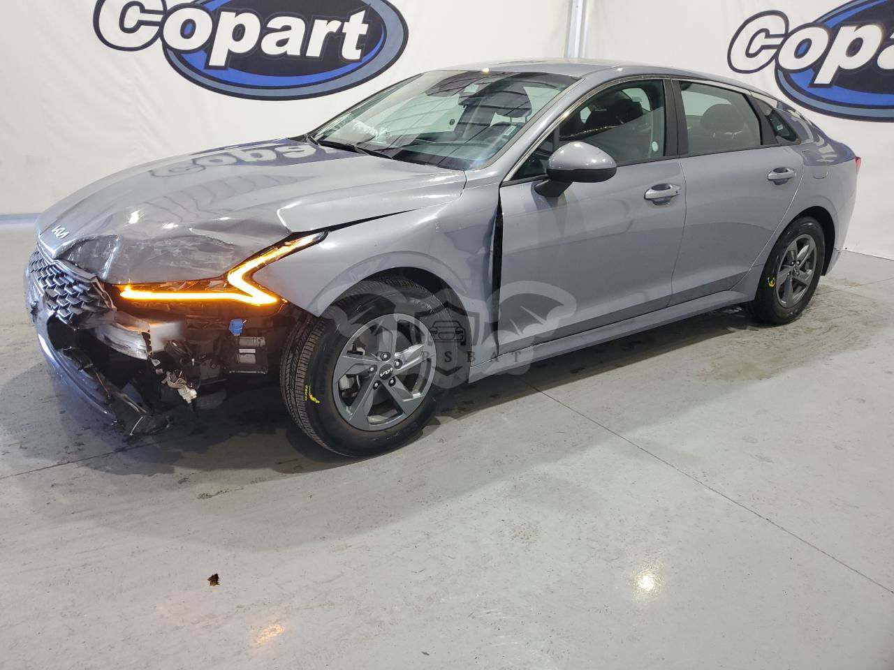 Kia K5 LXS 1.6L  4 2022