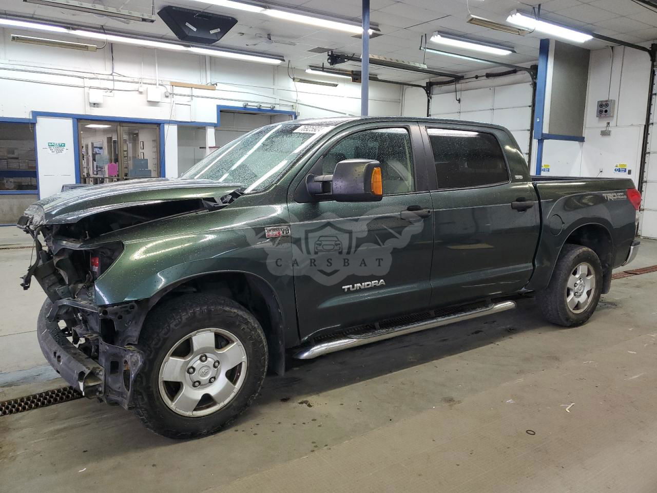 Toyota Tundra CREWMAX 5.7L  8 2008