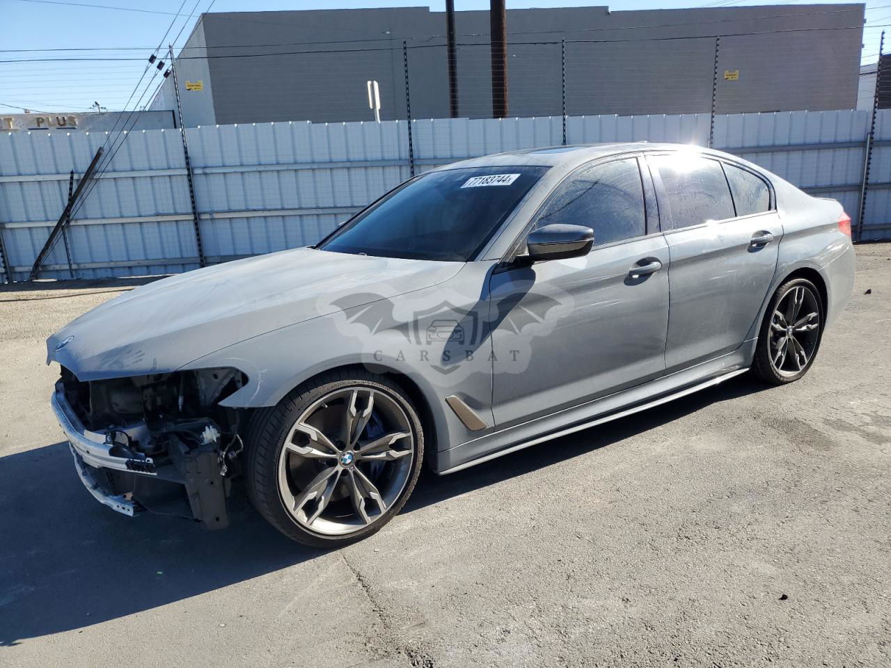BMW M5 4.4L  8 2020