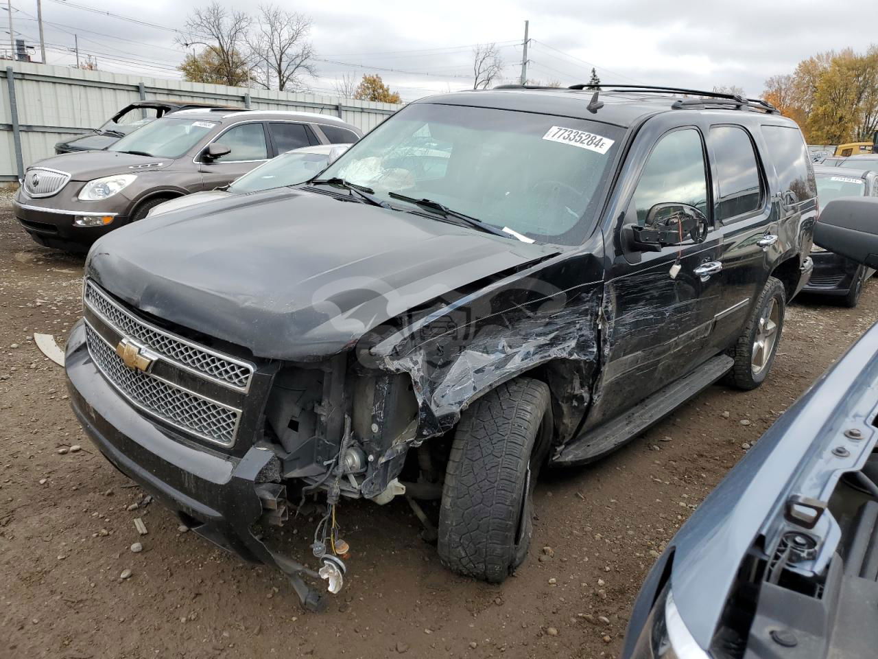 Chevrolet Tahoe K1500 LTZ 5.3L  8 2011
