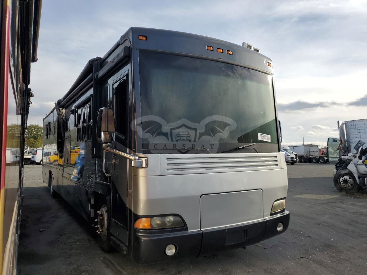 Freightliner X-line X LINE MOTOR HOME 8.9L  6 2007