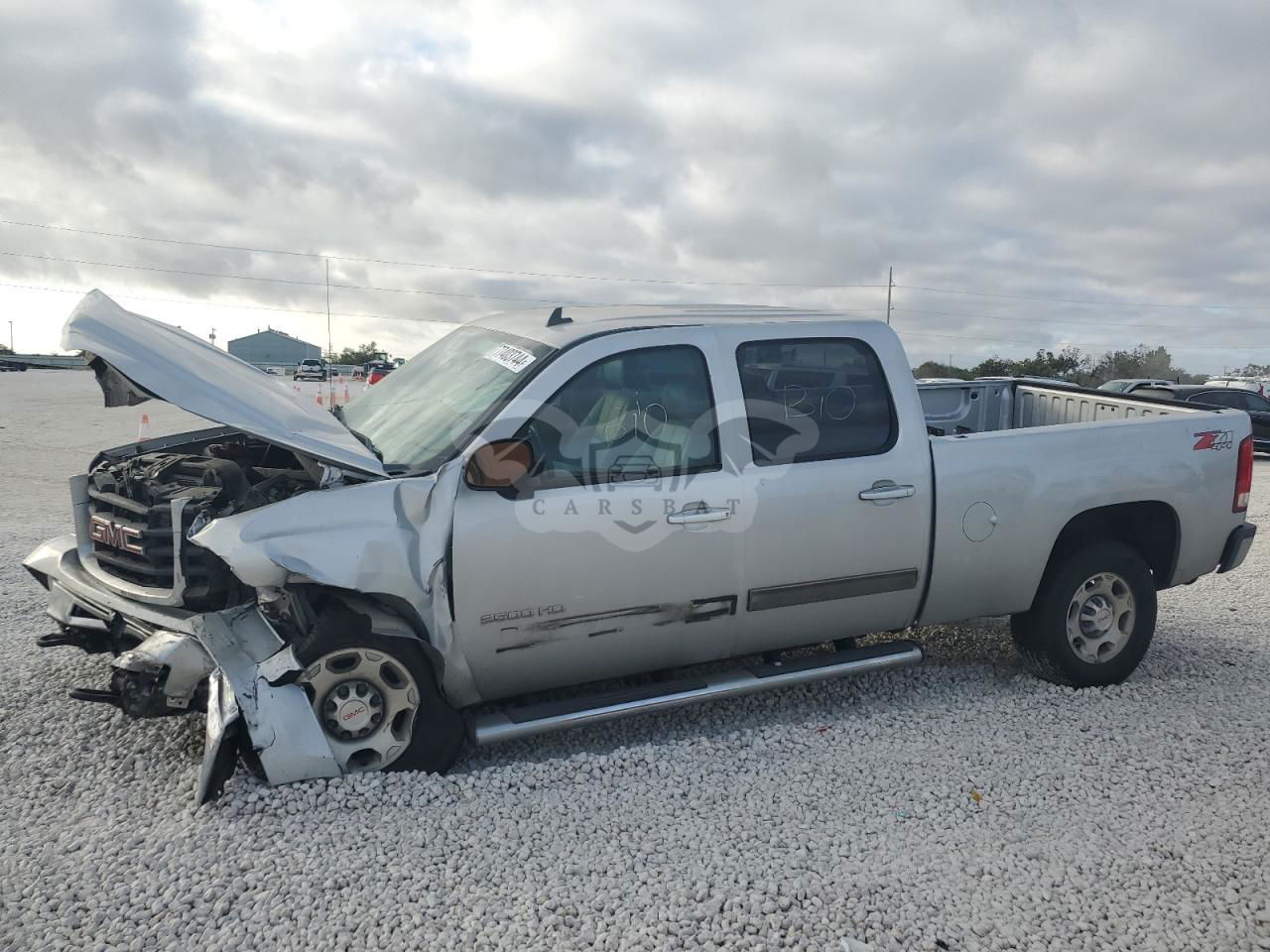 GMC Sierra K2500 SLT 6.0L  8 2010