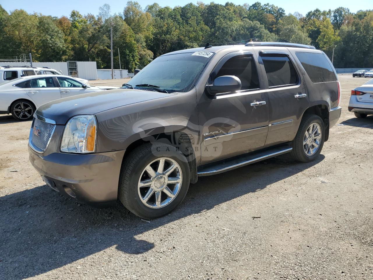 GMC Yukon DENALI 6.2L  8 2013