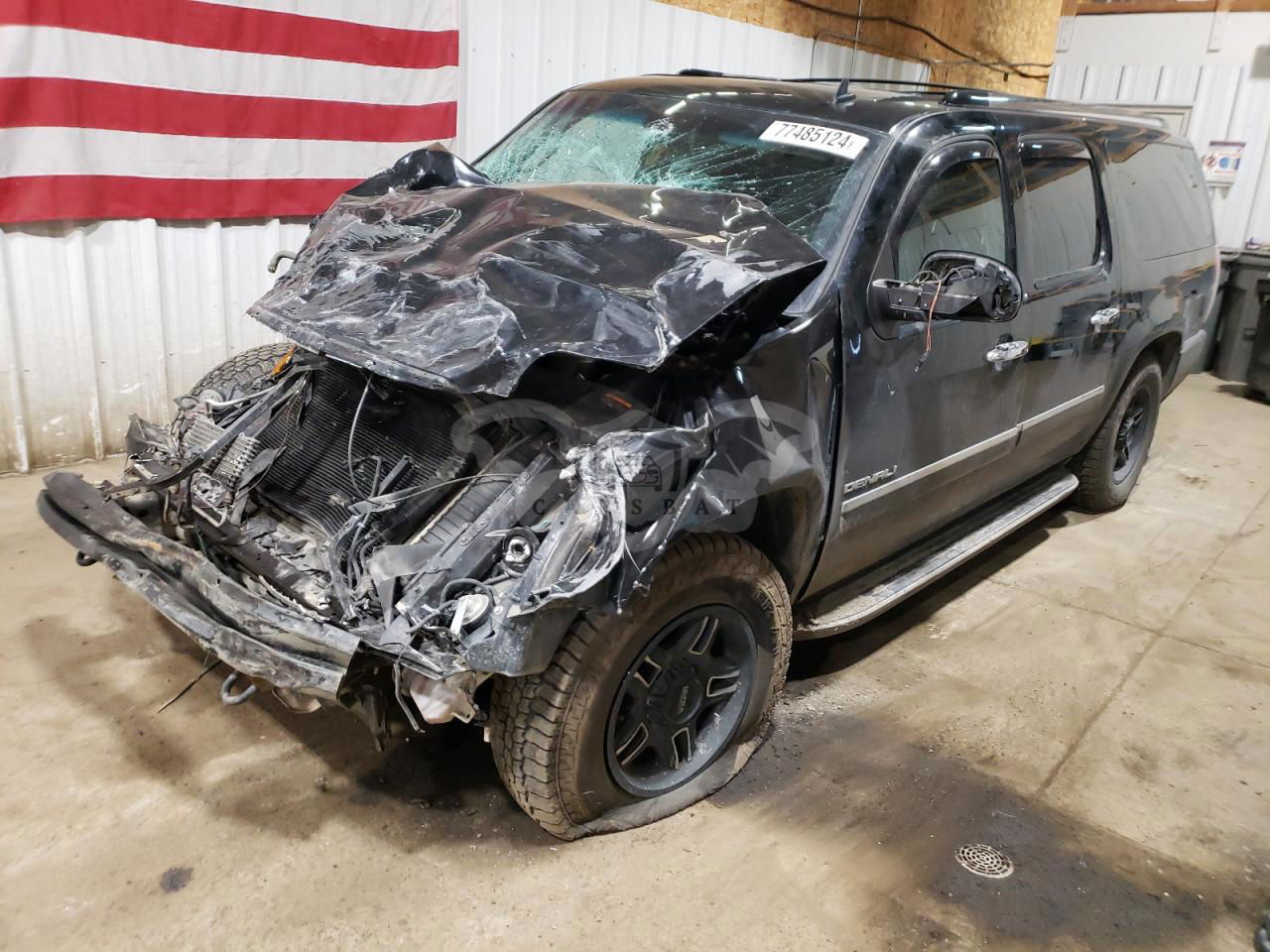 GMC Yukon DENALI 6.2L  8 2012