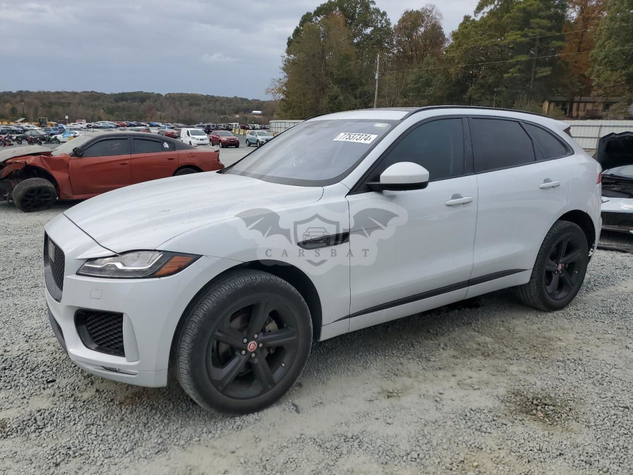 Jaguar F-Pace CHECKERED FLAG 2.0L  4 2020