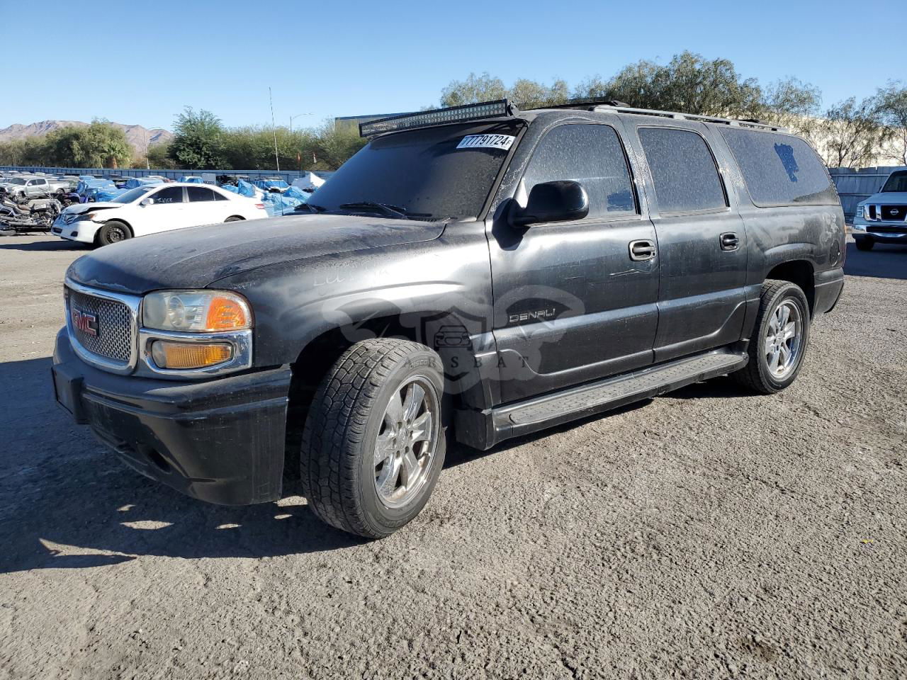 GMC Yukon DENALI 6.0L  8 2006