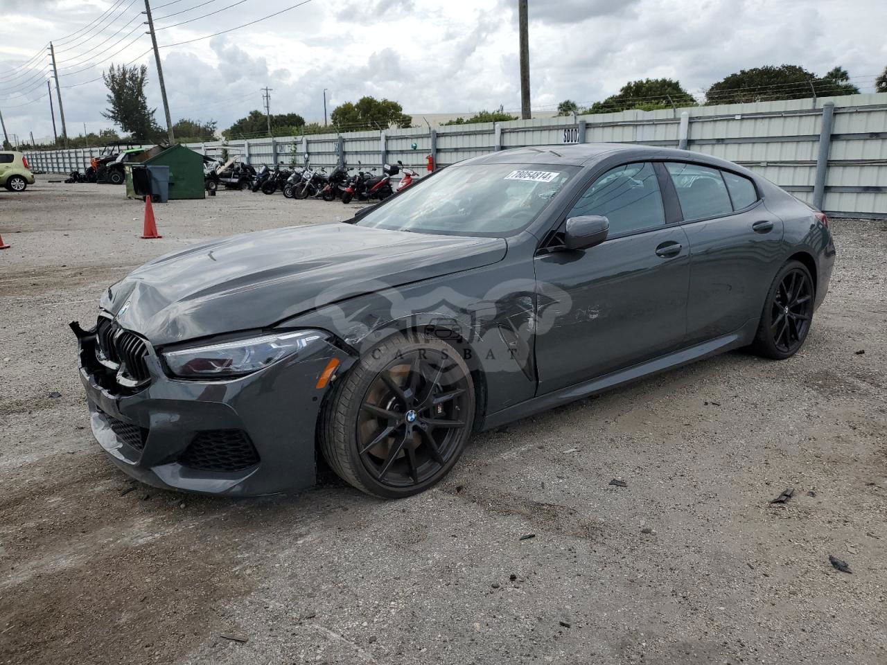 BMW M8 4.4L  8 2022