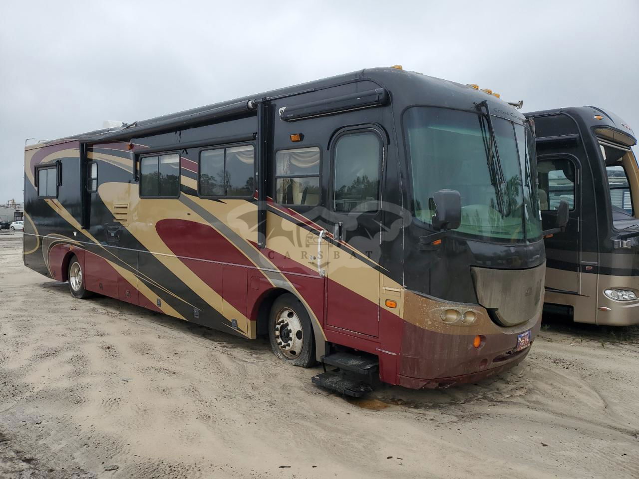 Freightliner X-line X LINE MOTOR HOME 5.9L  6 2005