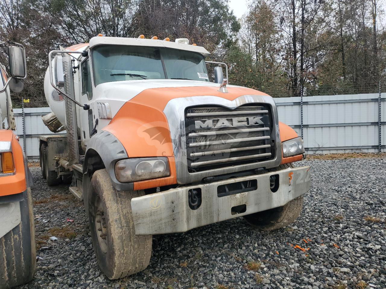 Mack Granite 10.8L  6 2021