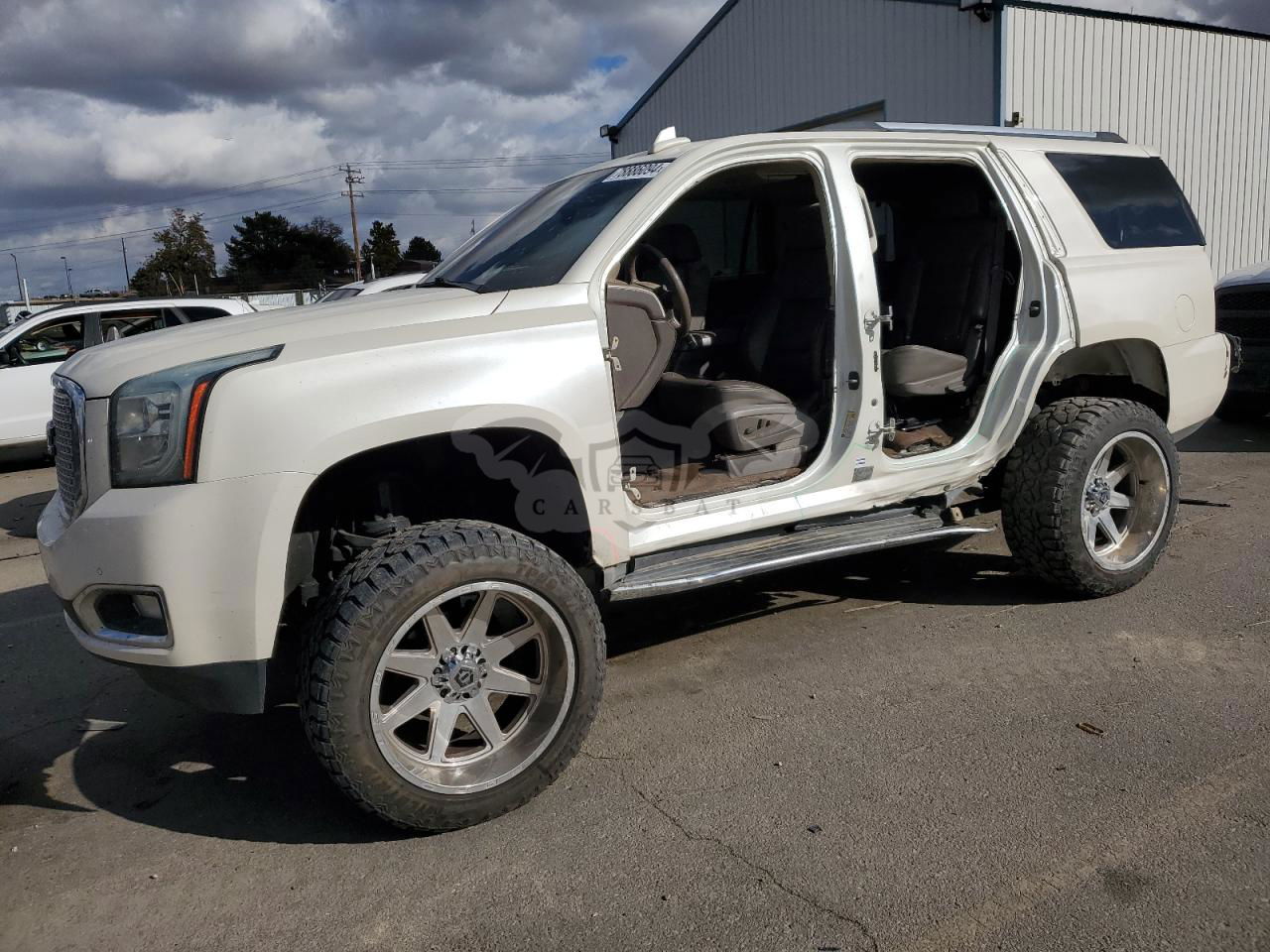 GMC Yukon DENALI 6.2L  8 2015