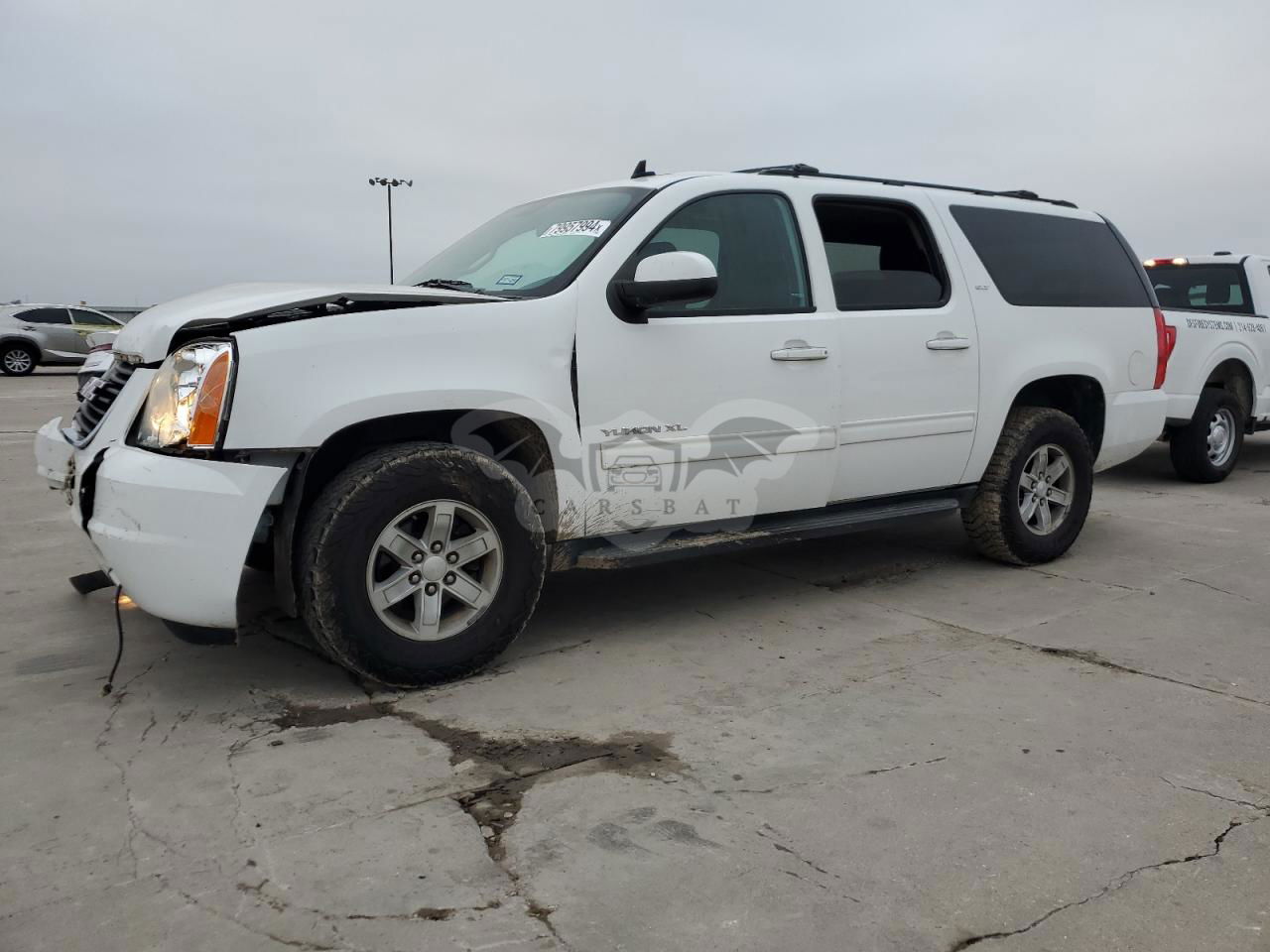 GMC Yukon K1500 SLT 5.3L  8 2013
