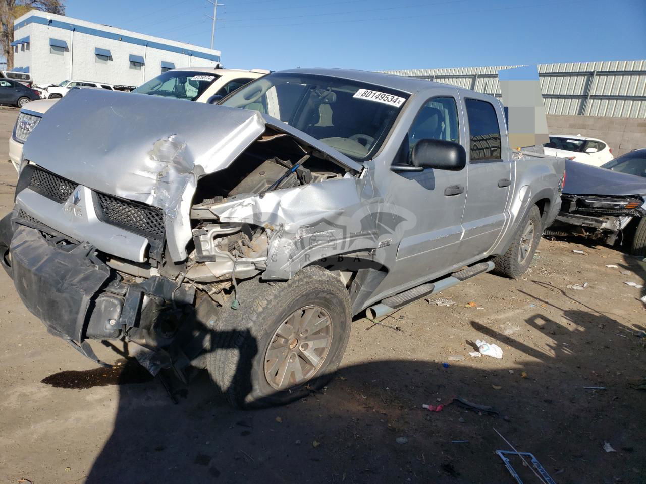 Mitsubishi Raider 4.7L  8 2006
