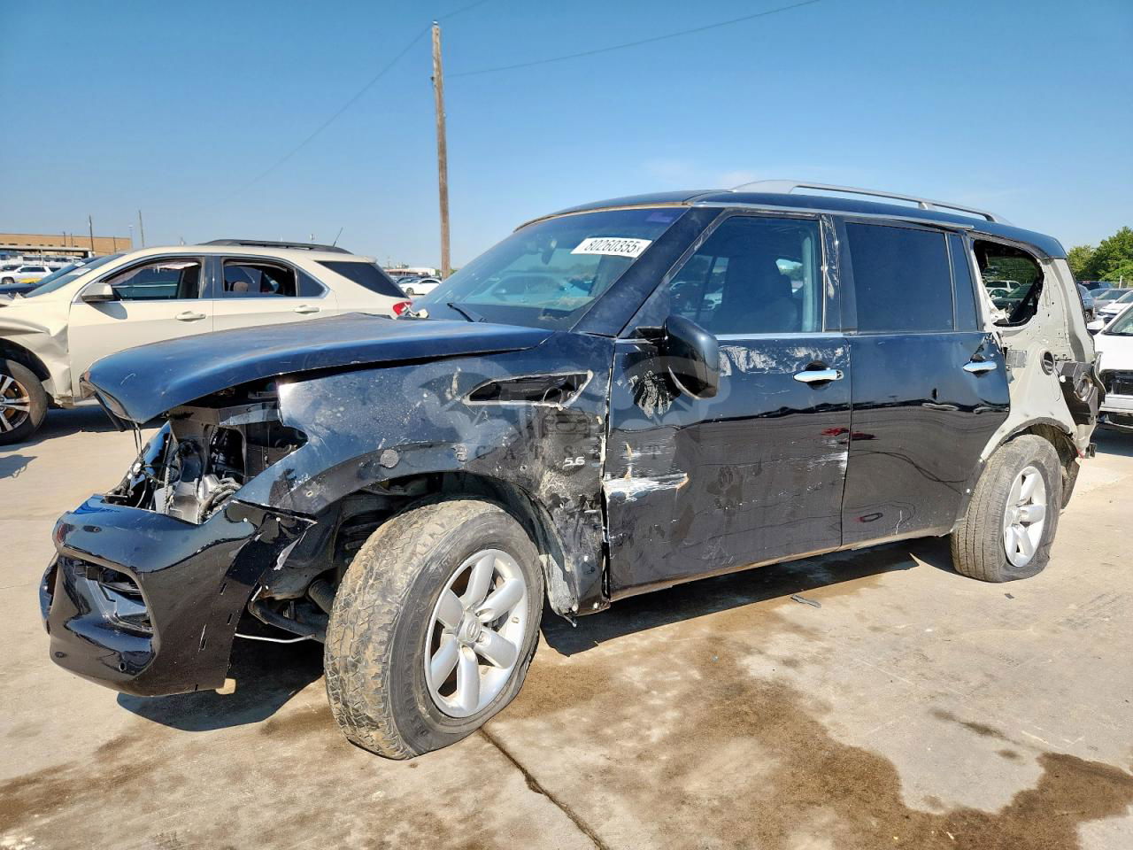Infiniti QX80 BASE 5.6L  8 2017