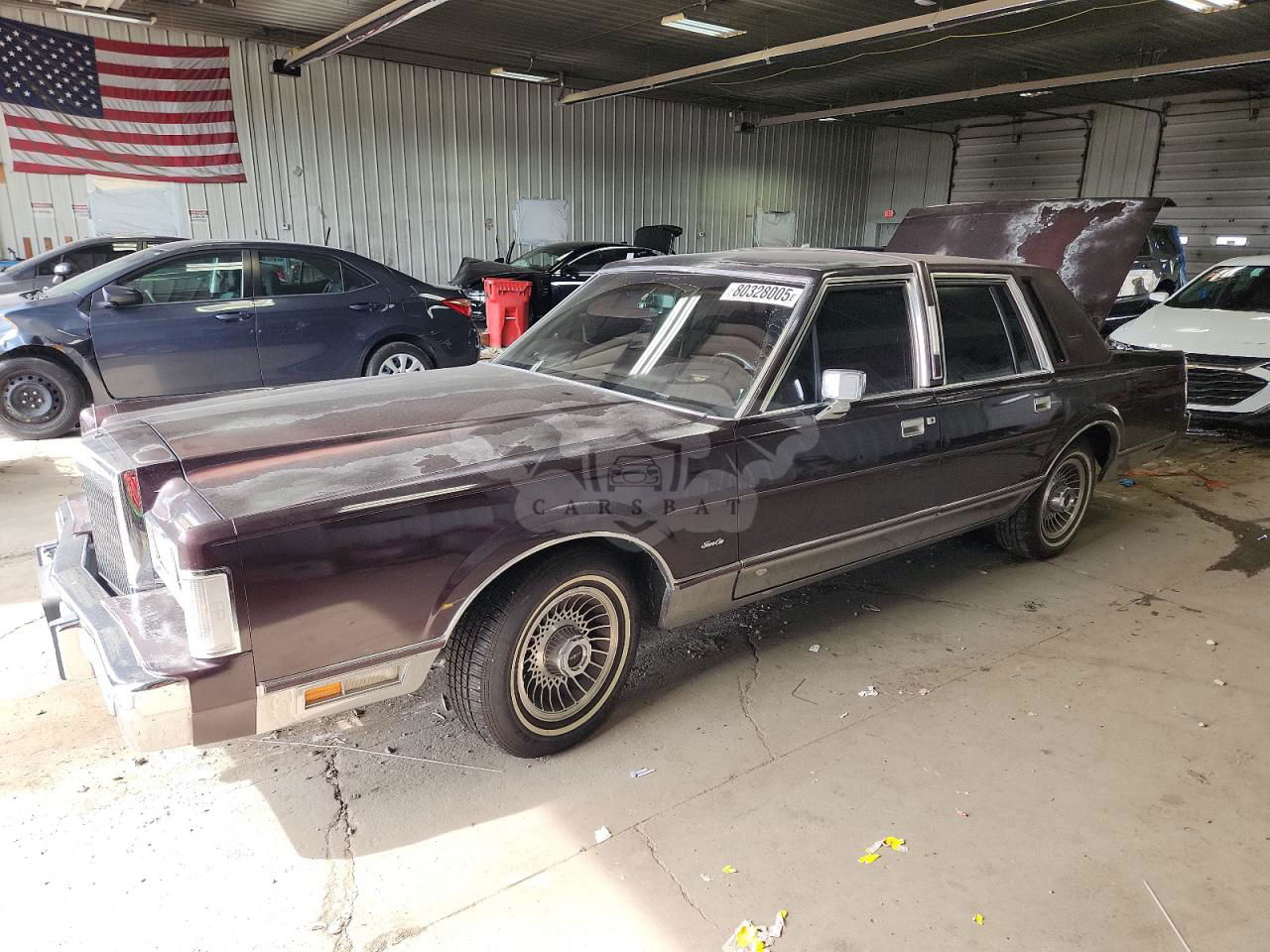 Lincoln Town Car SIGNATURE 5.0L  8 1988