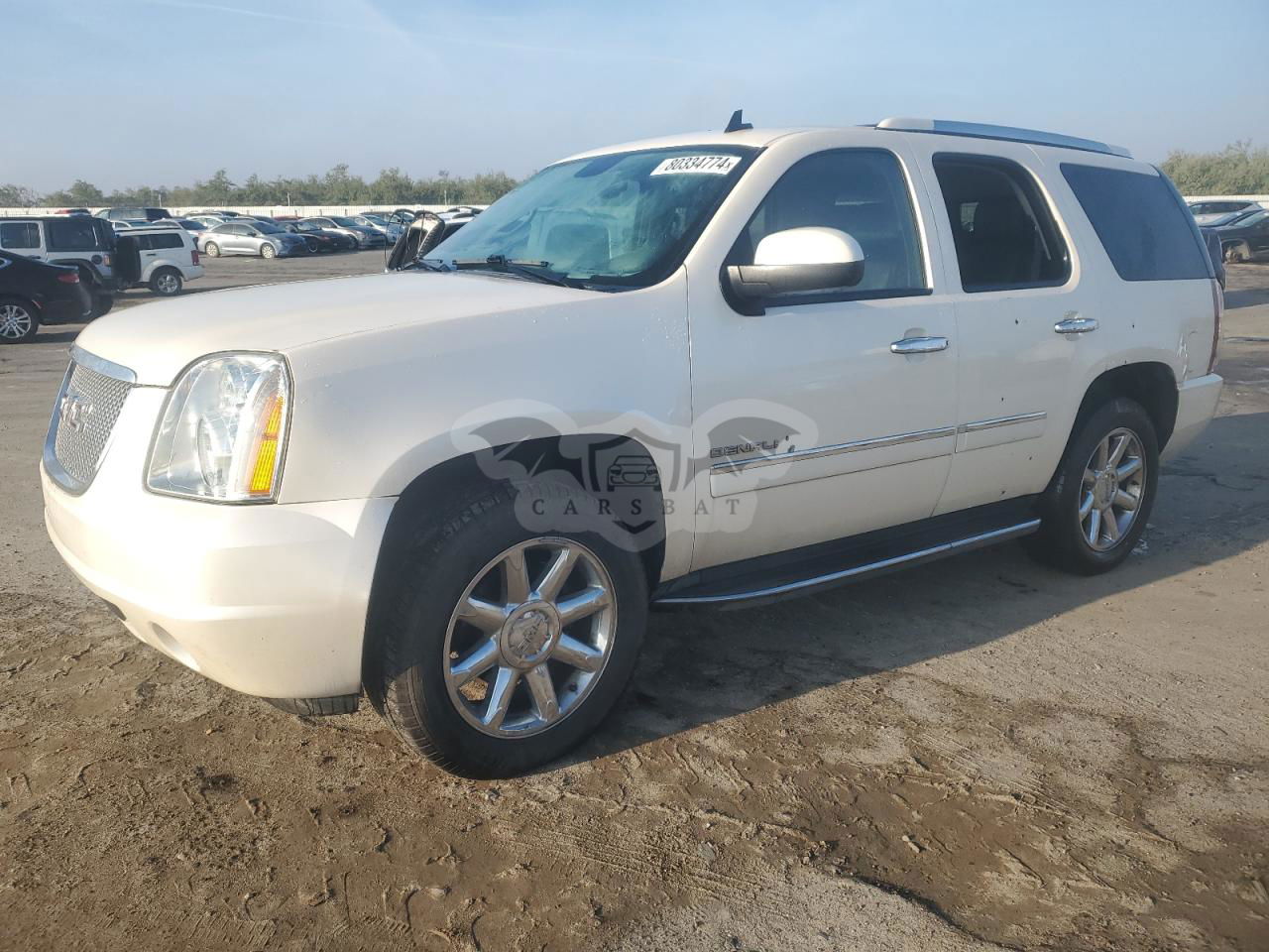 GMC Yukon DENALI 6.2L  8 2013