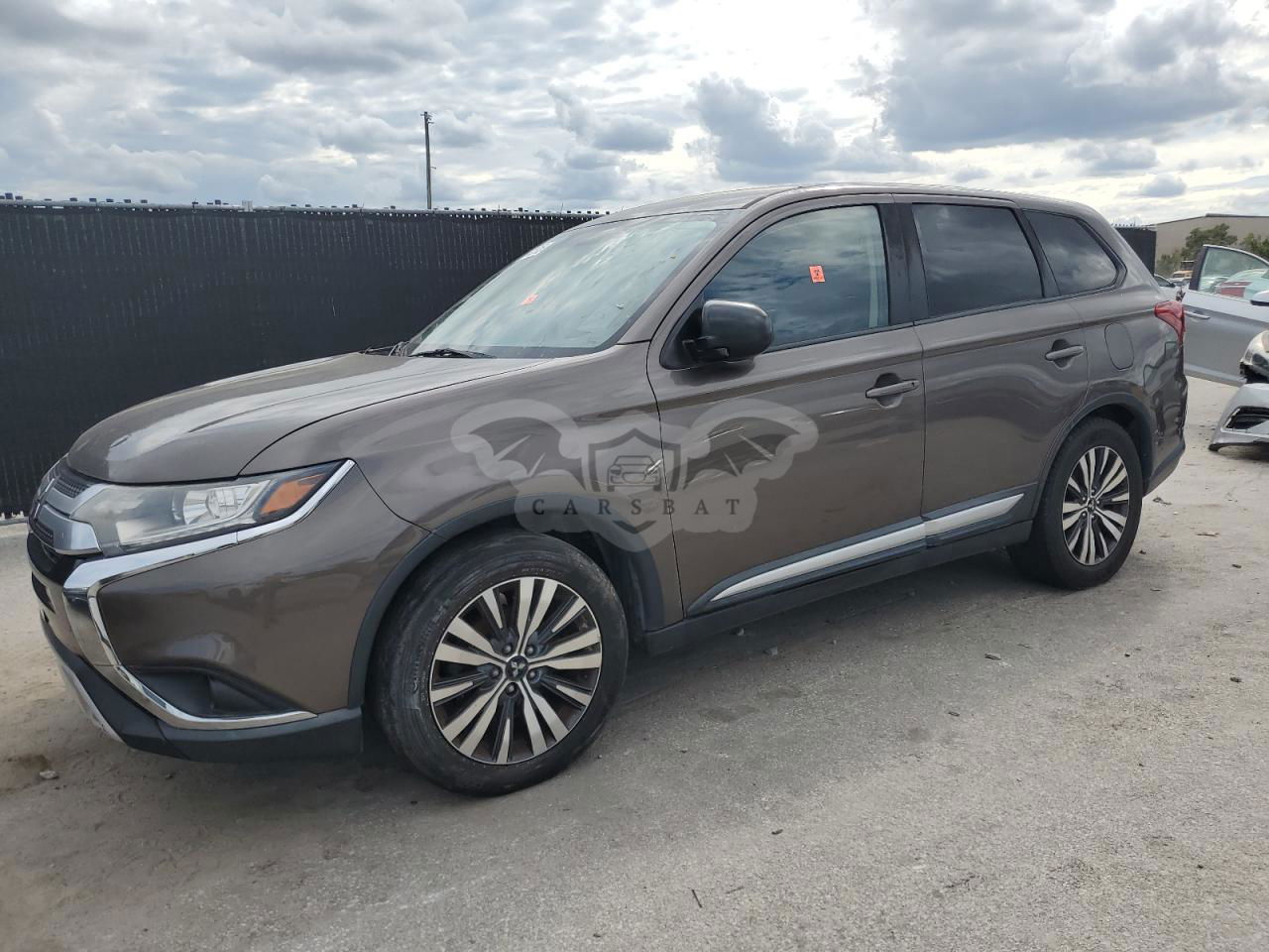 Mitsubishi Outlander ES 2.4L  4 2019