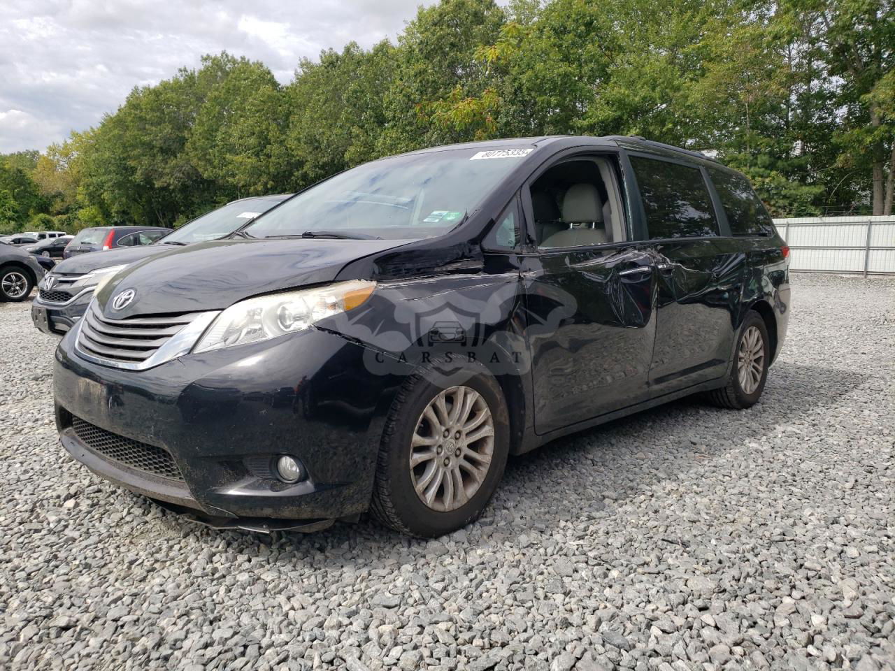 Toyota Sienna XLE 3.5L  6 2011