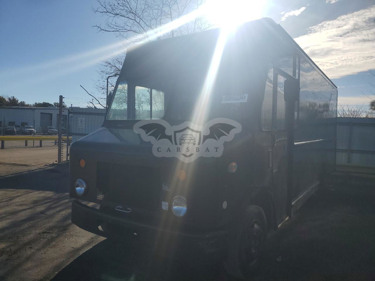 Freightliner Business Class M2 M LINE WALK-IN VAN 6.7L  6 2009