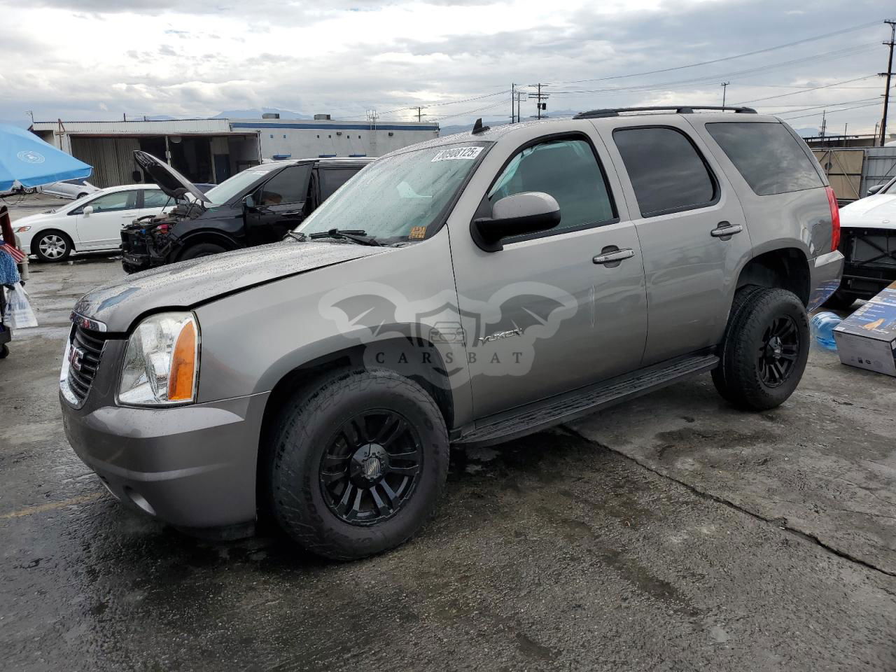 GMC Yukon SLE 5.3L  8 2012