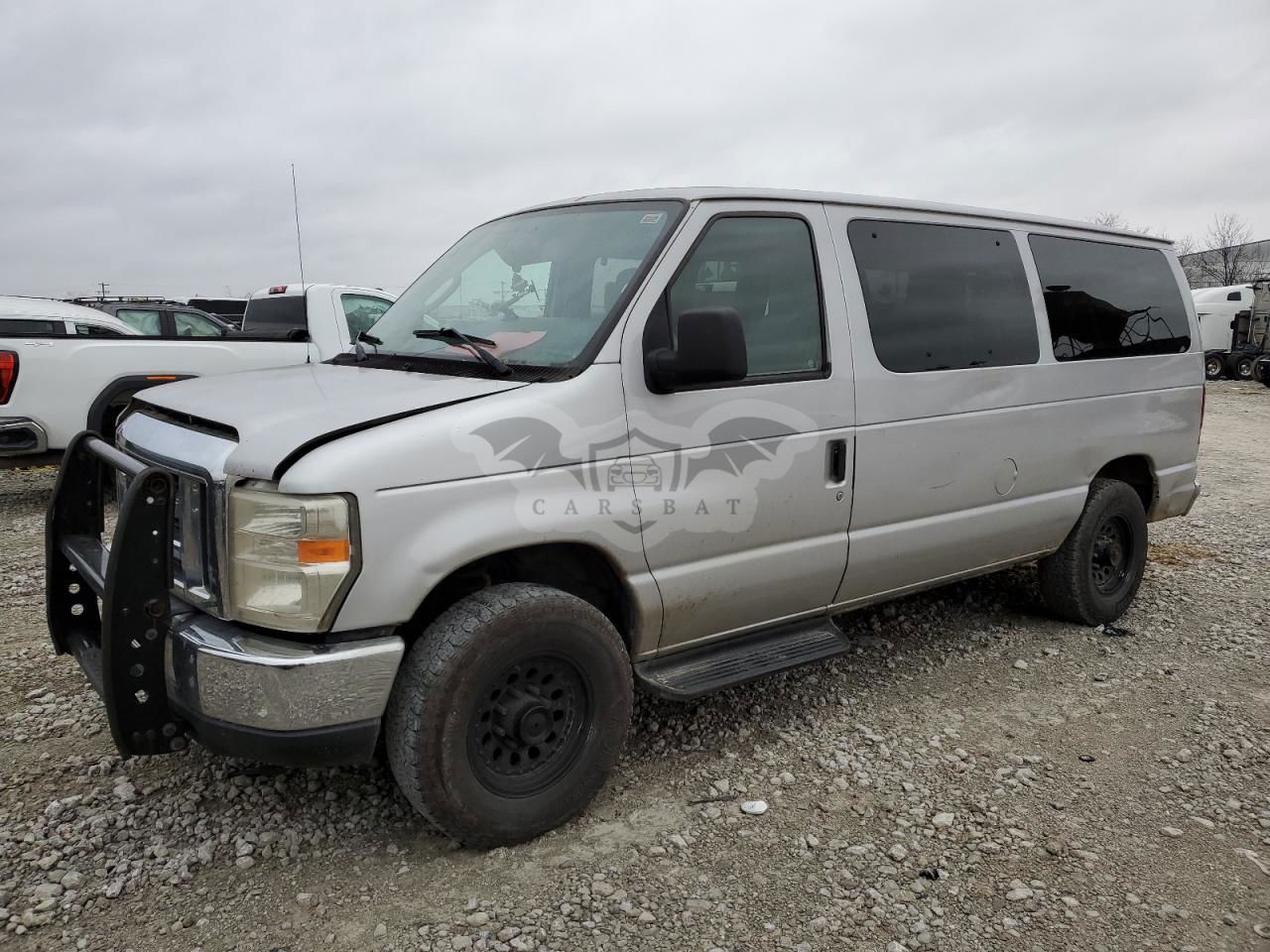 Ford Econoline E350 SUPER DUTY WAGON 5.4L  8 2013
