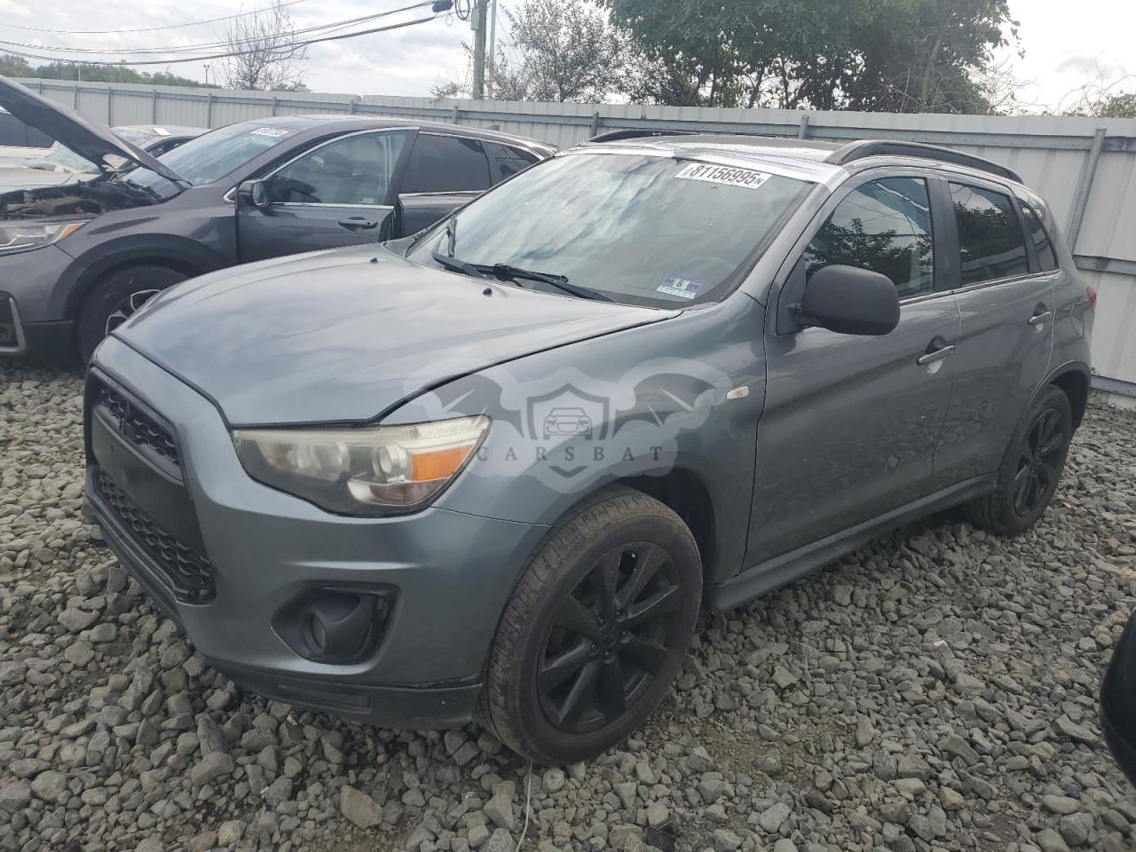 Mitsubishi Outlander LE 2.0L  4 2013
