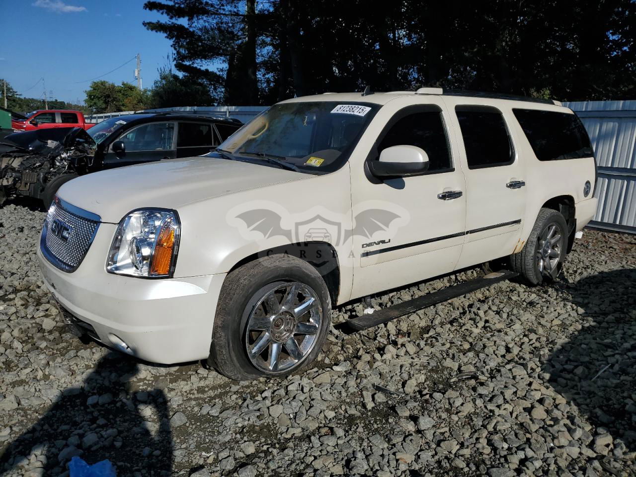 GMC Yukon DENALI 6.2L  8 2012