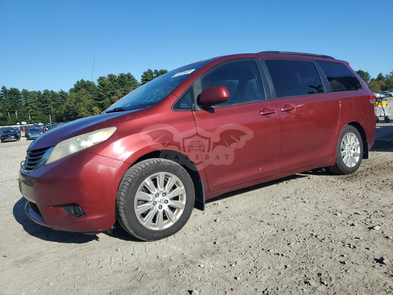 Toyota Sienna LE 3.5L  6 2011