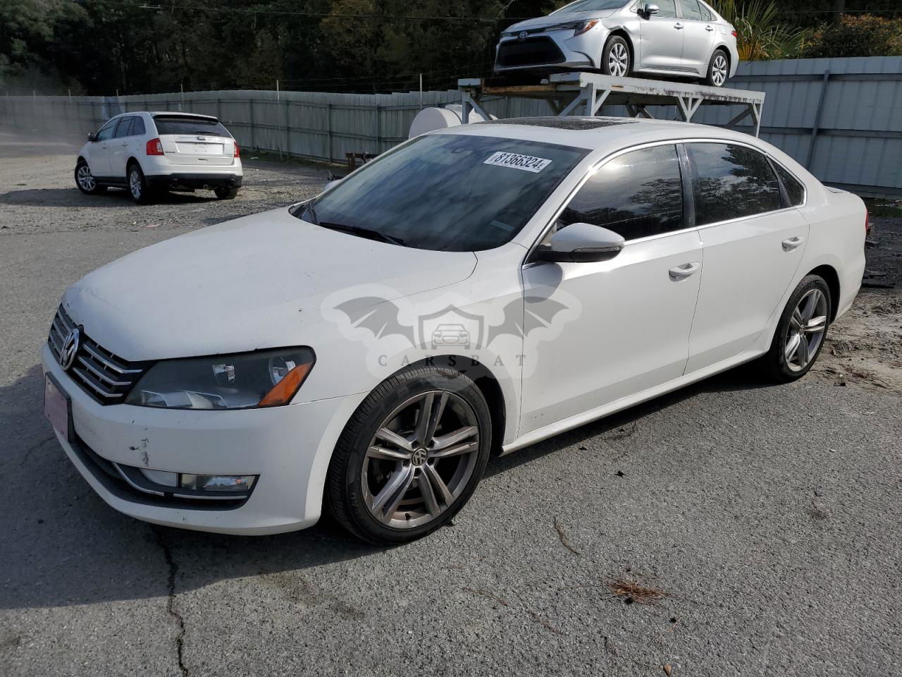 Volkswagen Passat SE 3.6L  6 2012