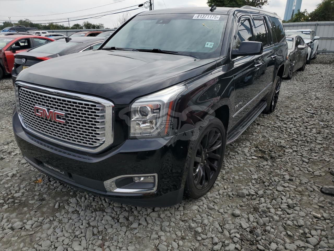 GMC Yukon DENALI 6.2L  8 2015