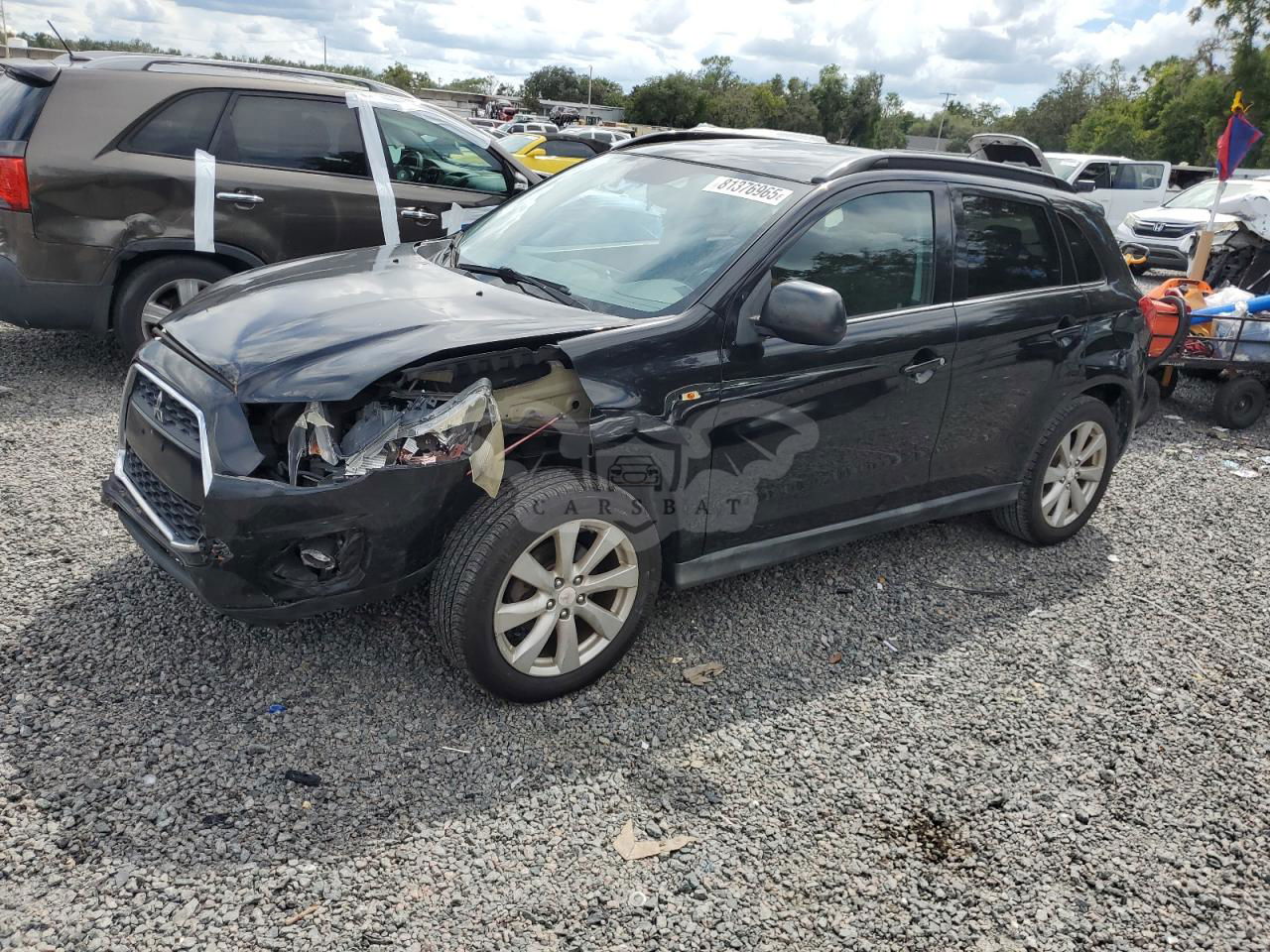 Mitsubishi Outlander SE 2.0L  4 2013