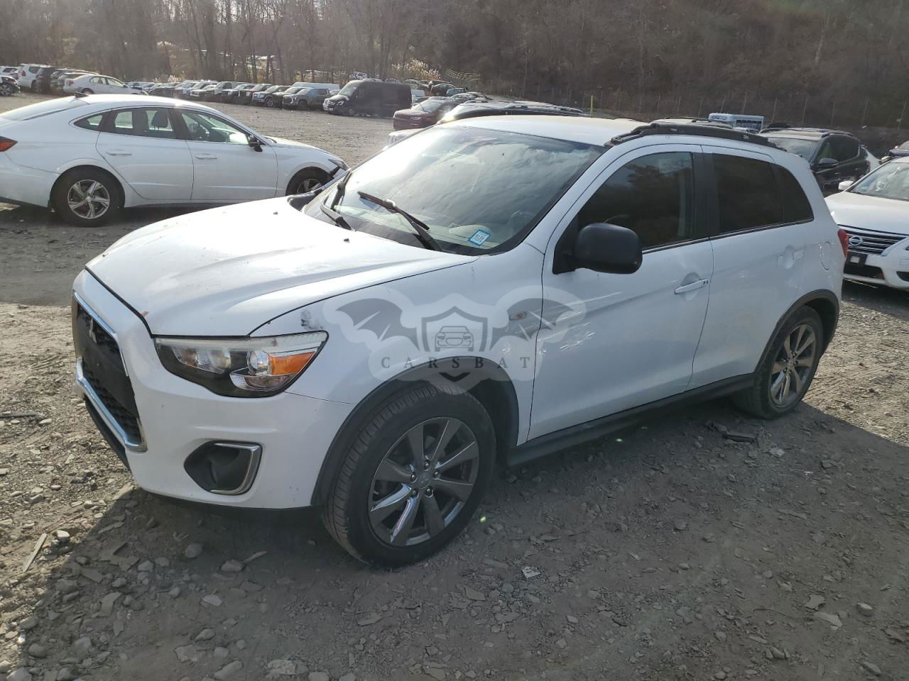Mitsubishi Outlander LE 2.0L  4 2013