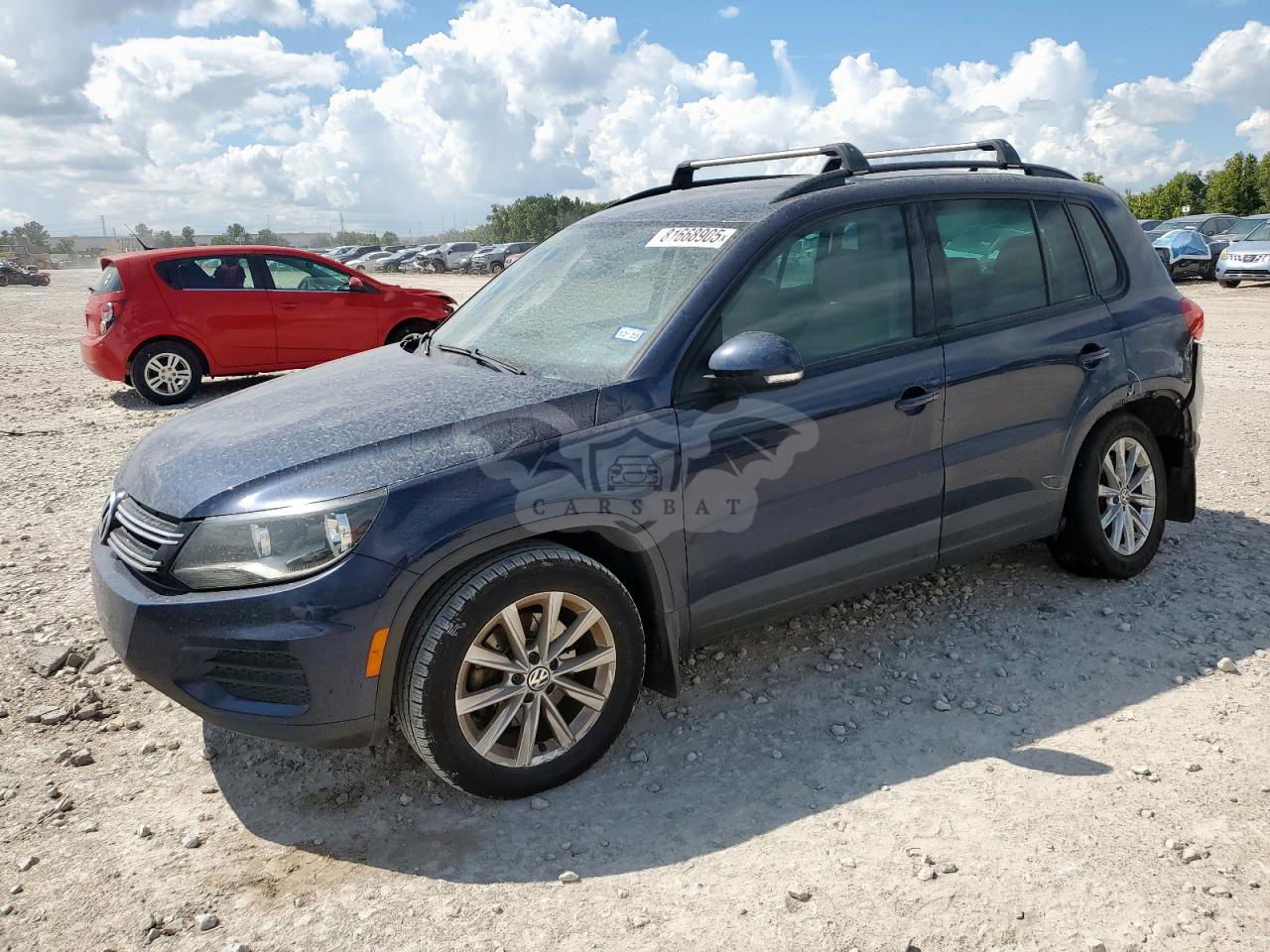 Volkswagen Tiguan S 2.0L  4 2015