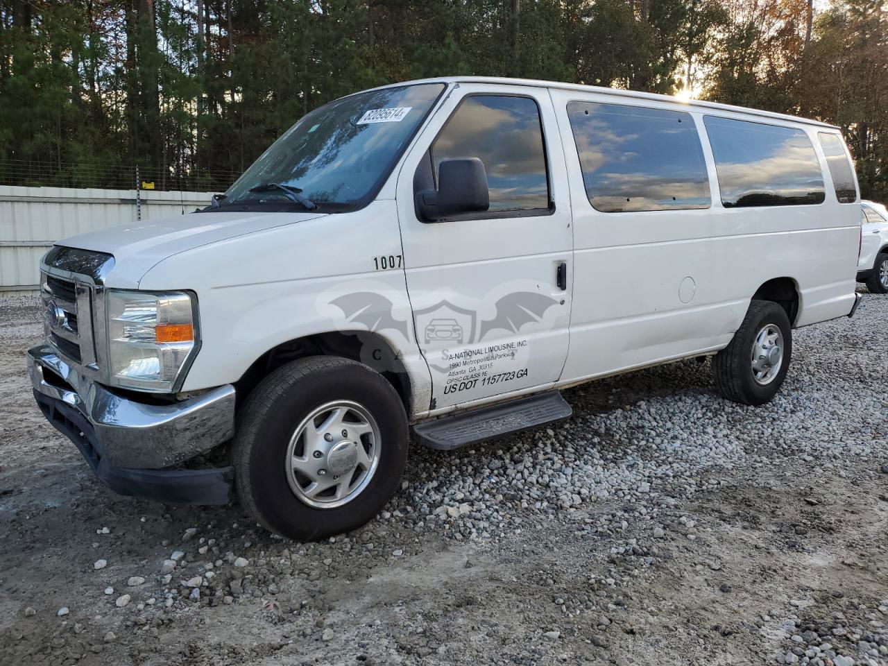 Ford Econoline E350 SUPER DUTY WAGON 5.4L  8 2013