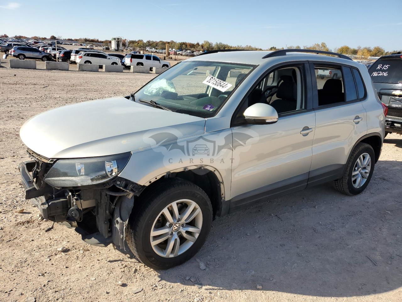 Volkswagen Tiguan S 2.0L  4 2015