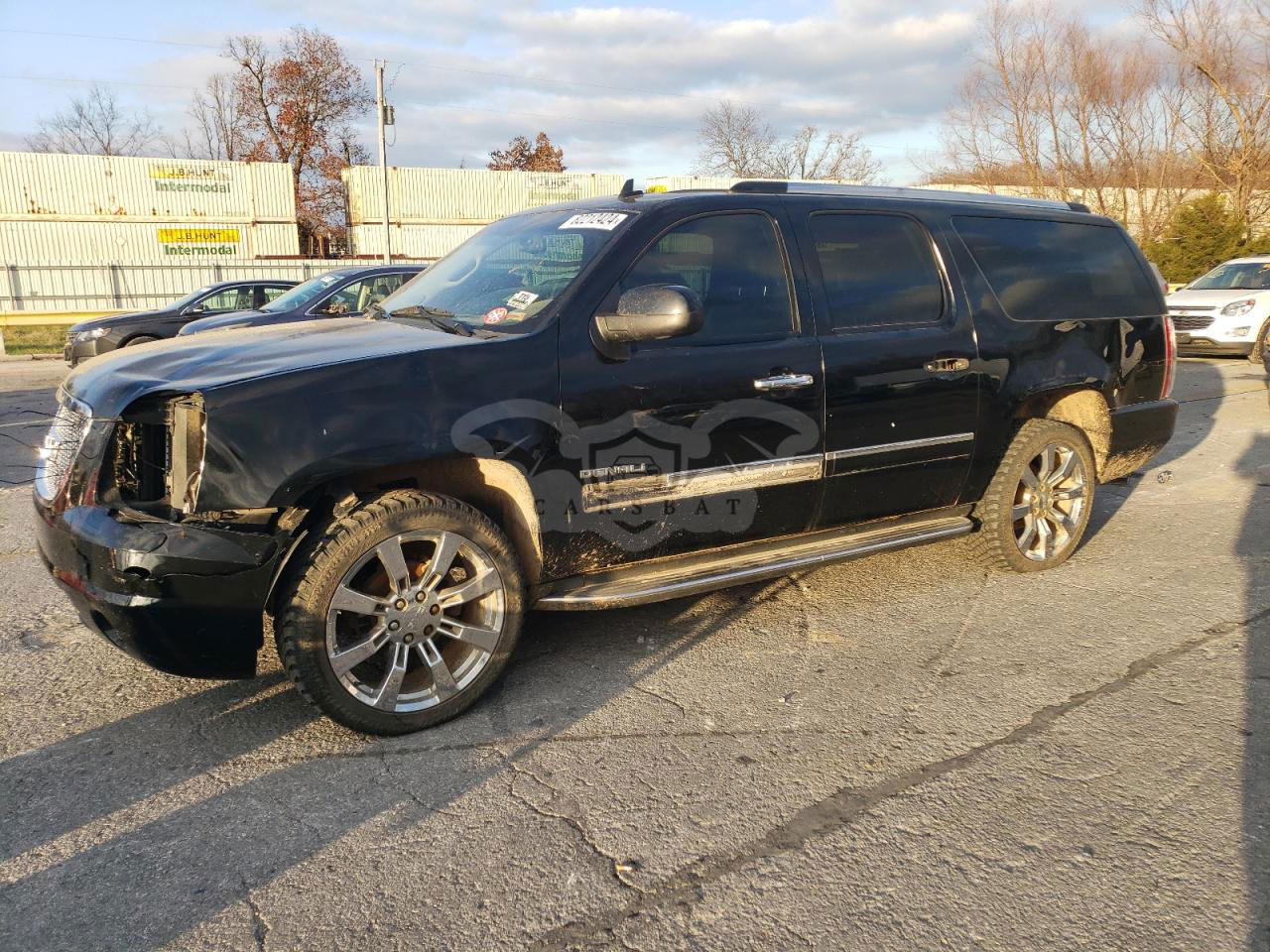 GMC Yukon DENALI 6.2L  8 2012