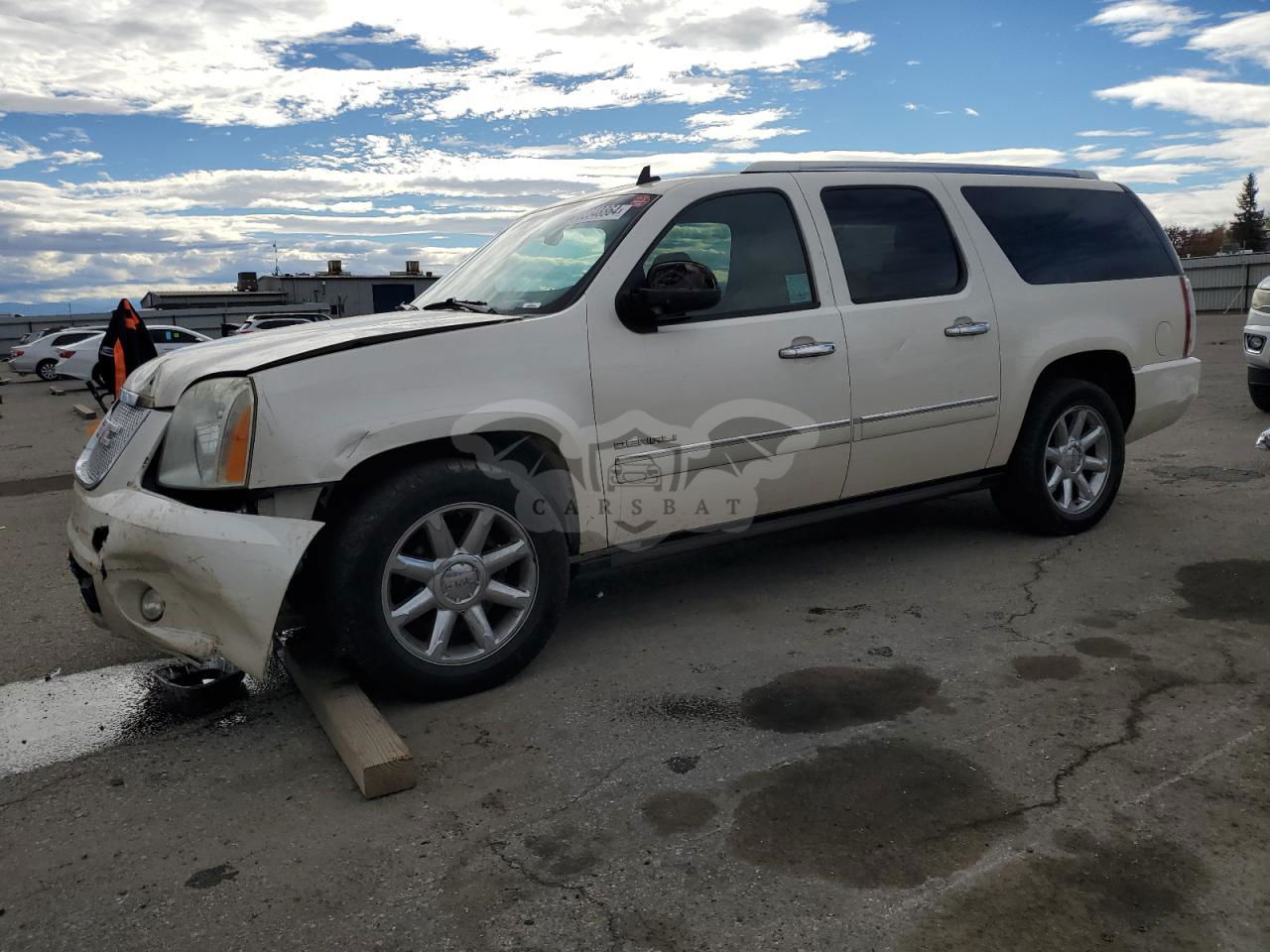 GMC Yukon DENALI 6.2L  8 2012