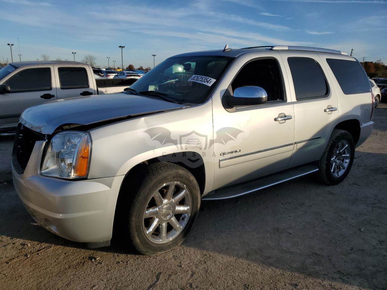 GMC Yukon DENALI 6.2L  8 2013