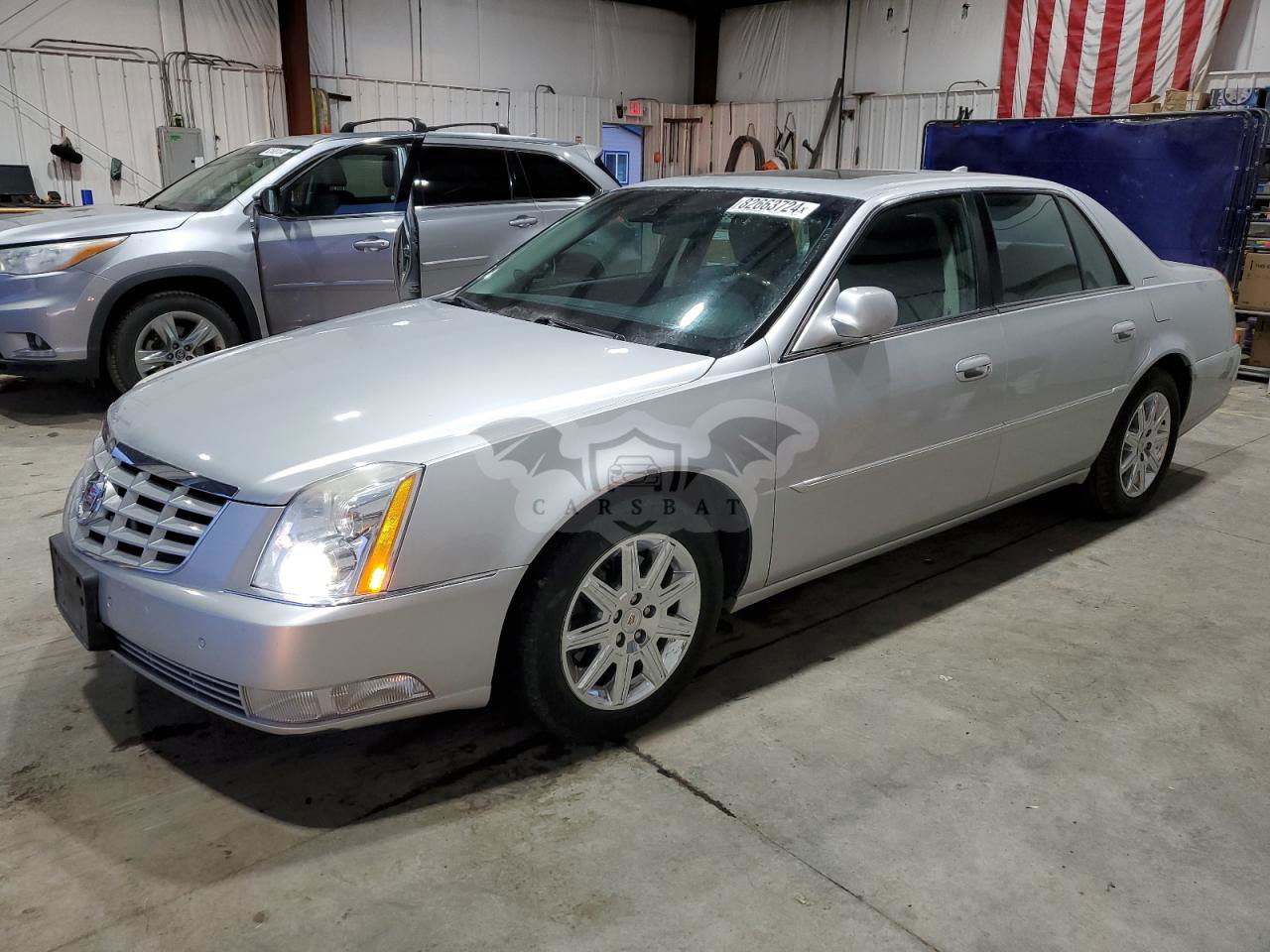 Cadillac DTS 4.6L  8 2011