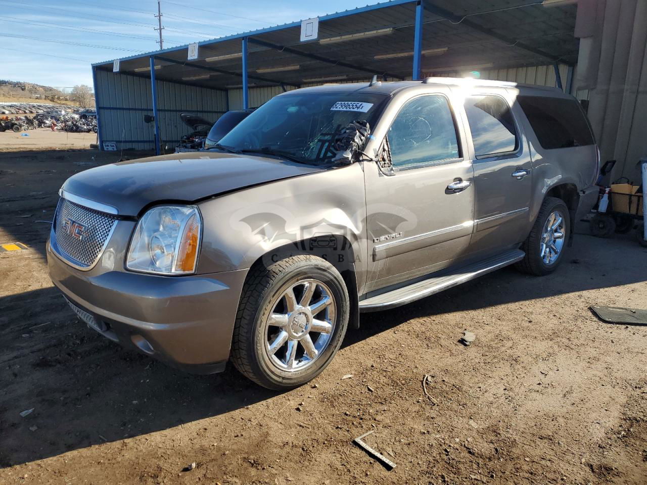 GMC Yukon DENALI 6.2L  8 2013