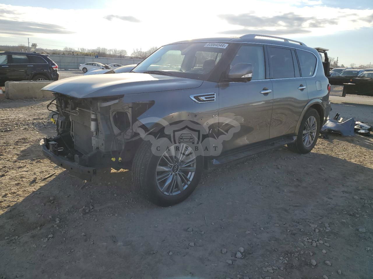 Infiniti QX80 LUXE 5.6L  8 2020