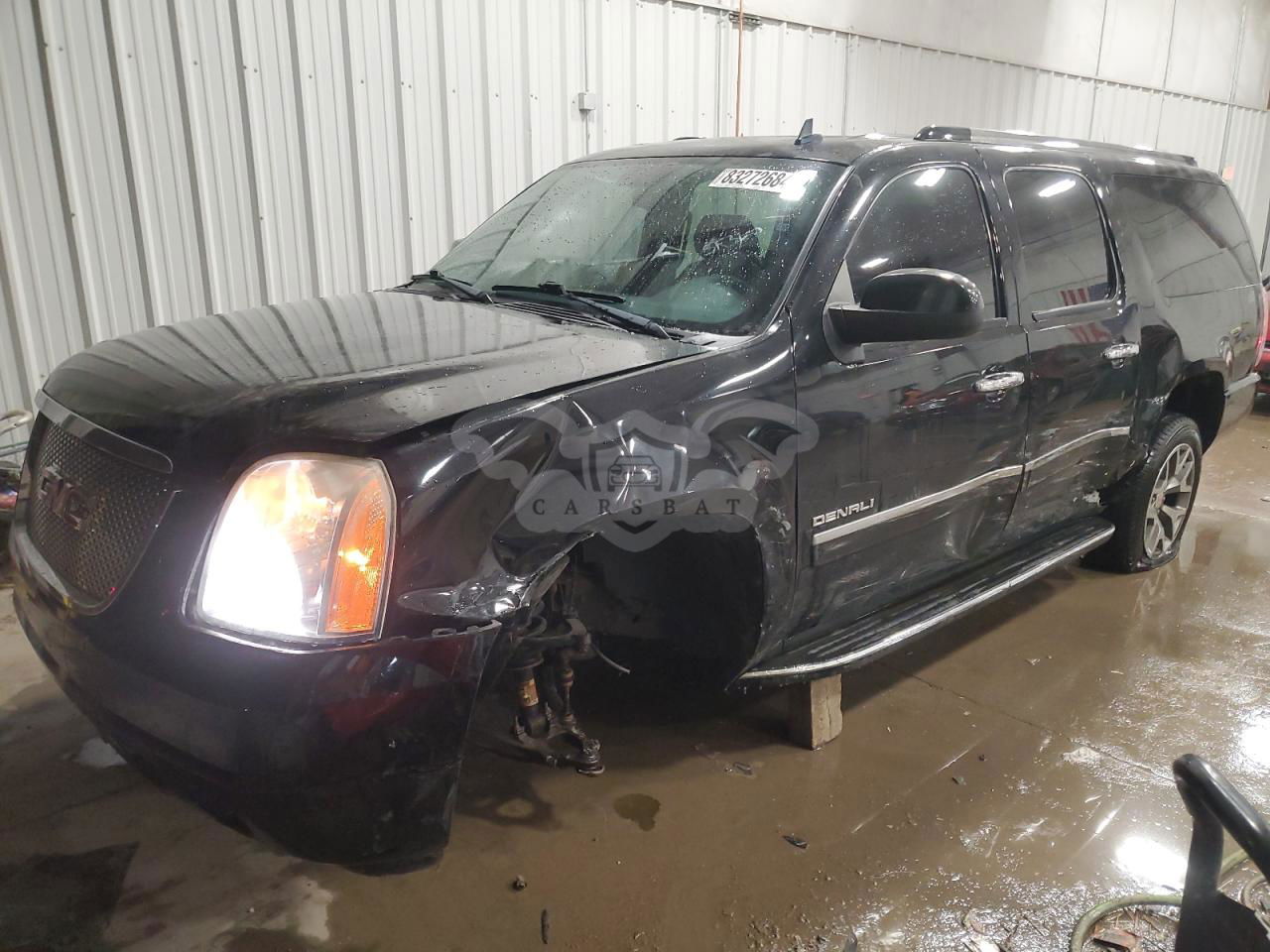 GMC Yukon DENALI 6.2L  8 2012