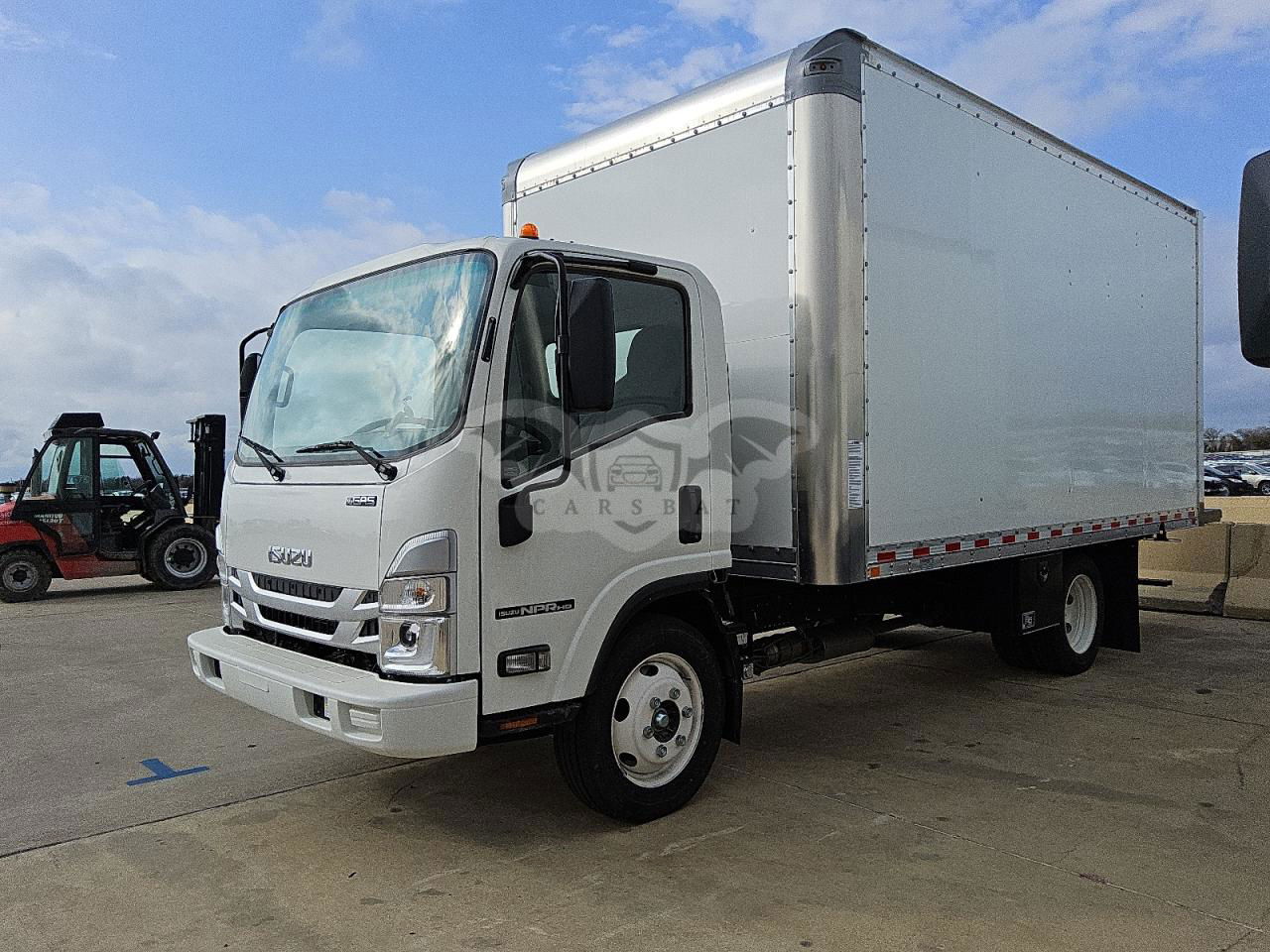 Isuzu NPR 6.6L  8 2024