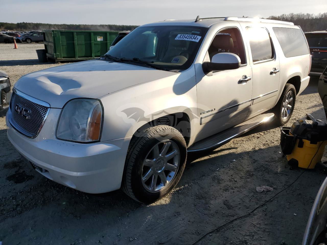 GMC Yukon DENALI 6.2L  8 2012