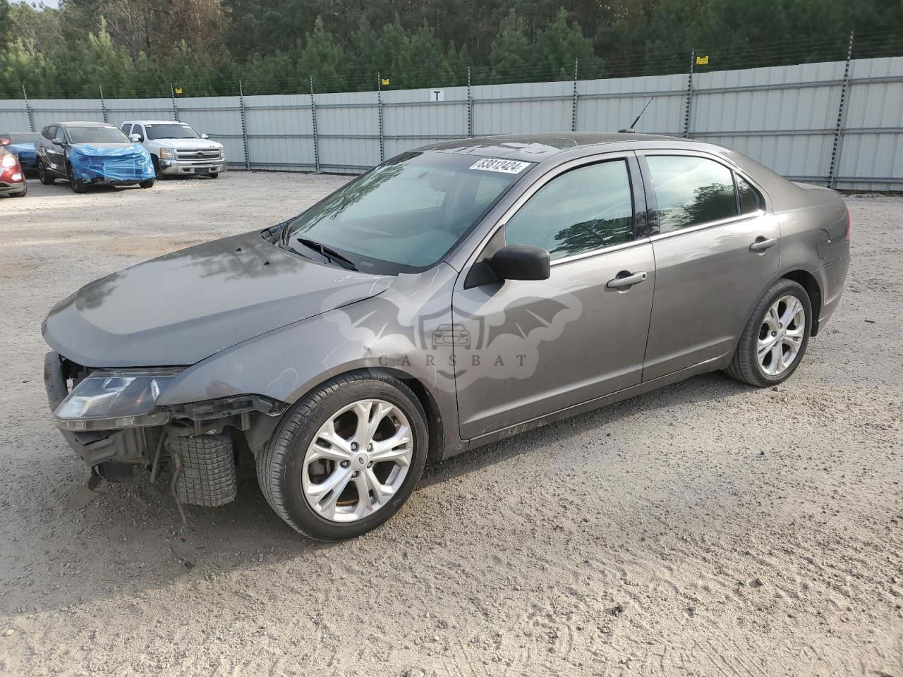 Ford Fusion SE 2.5L  4 2011