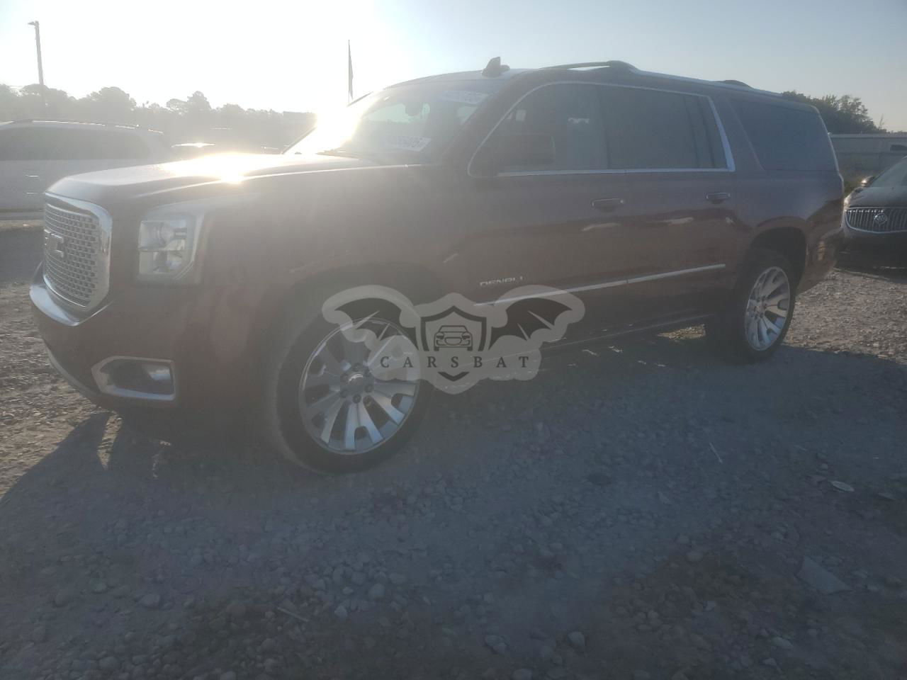 GMC Yukon DENALI 6.2L  8 2016