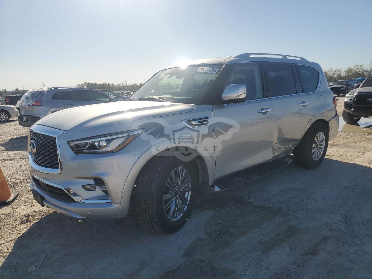 Infiniti QX80 LUXE 5.6L  8 2022