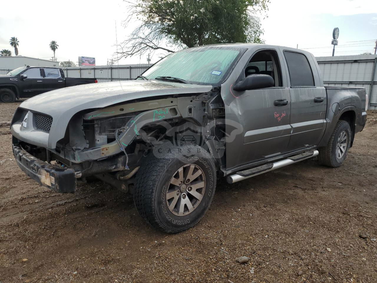 Mitsubishi Raider LS 3.7L  6 2007