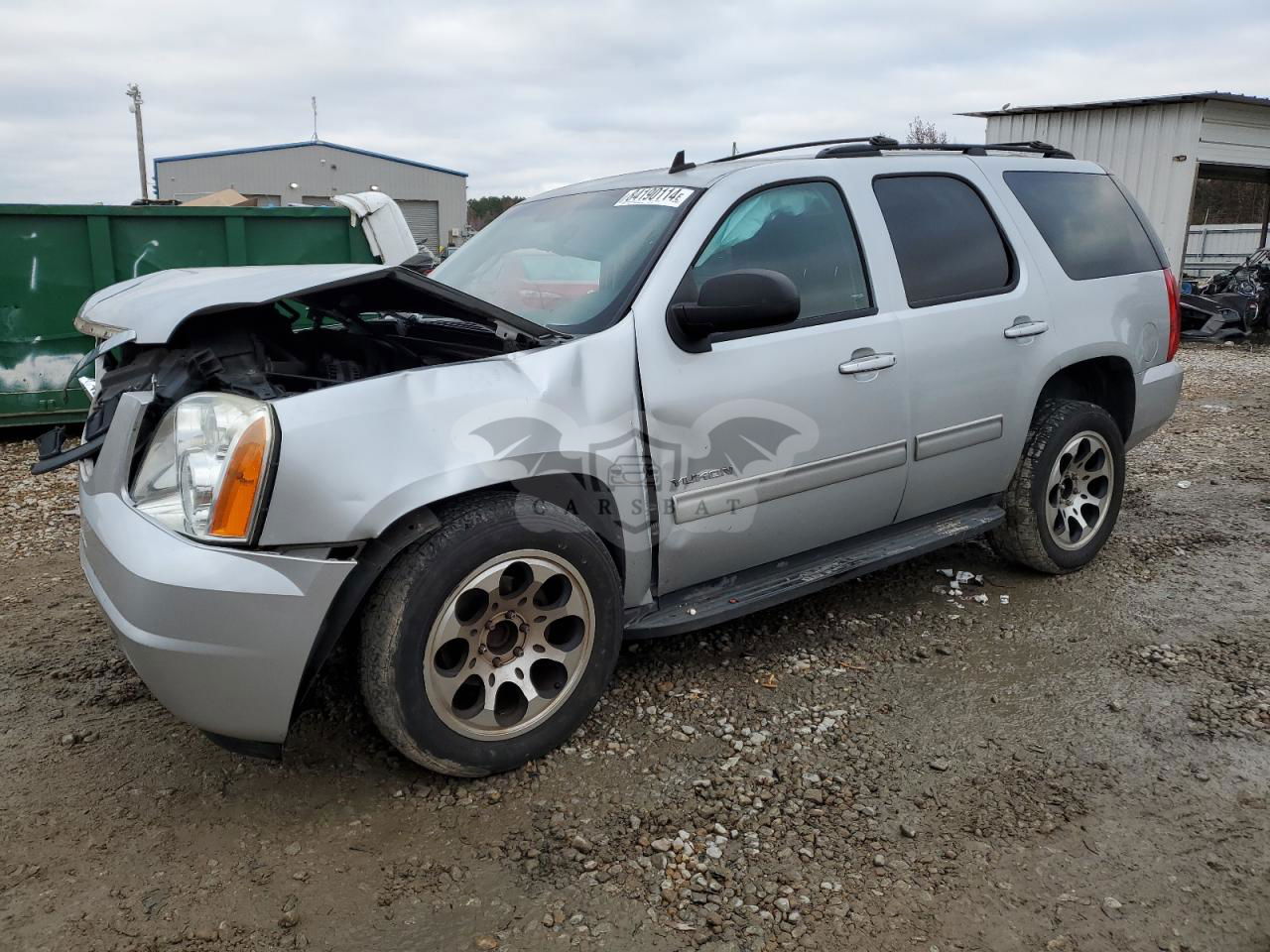 GMC Yukon SLE 5.3L  8 2013